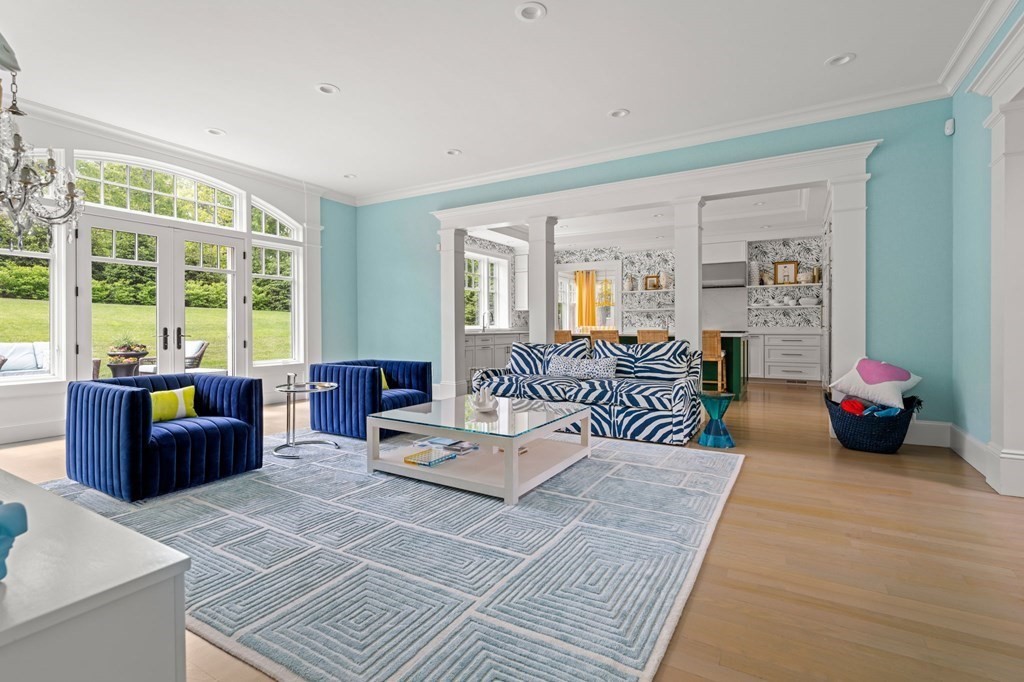 19 Crafts Road Brookline, MA 02467 - Photo 4 of 24 a bedroom with furniture and a large window