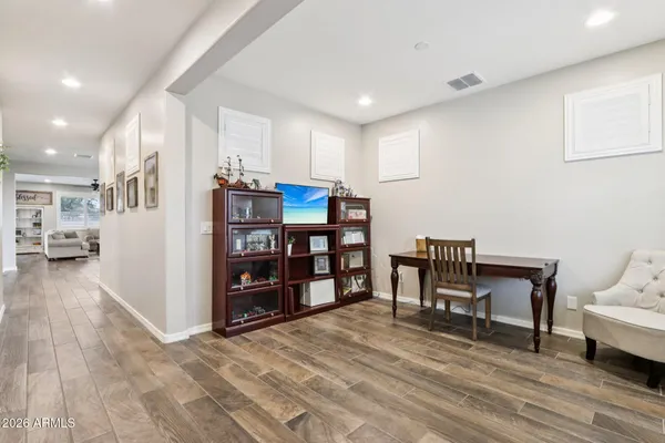 $709,900 | 2041 East Wisteria Drive, Chandler, AZ 85286