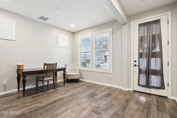 $709,900 | 2041 East Wisteria Drive, Chandler, AZ 85286