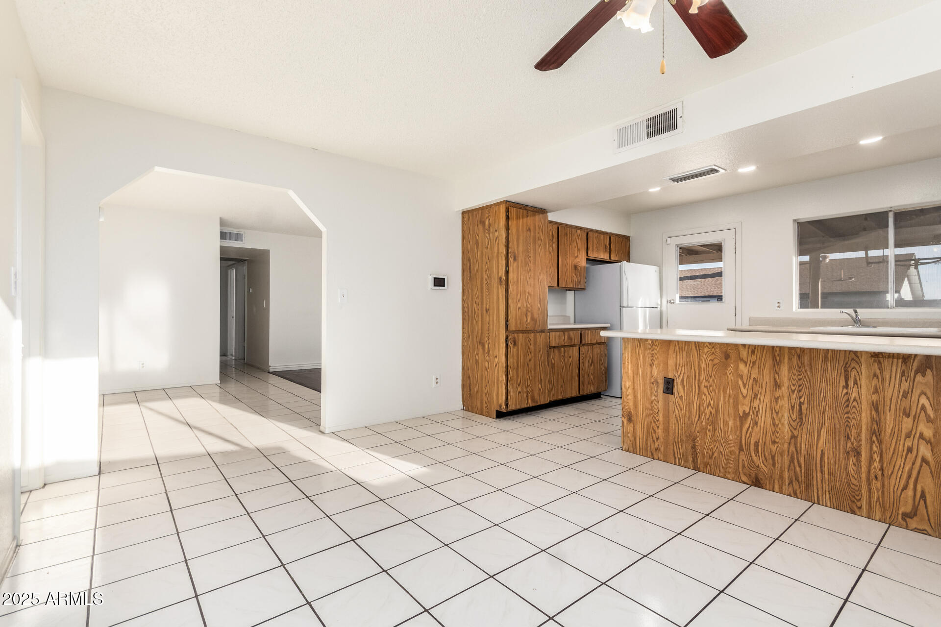 7133 West Hatcher Road Peoria, AZ 85345 - Photo 12 of 28 12 - Hatcher