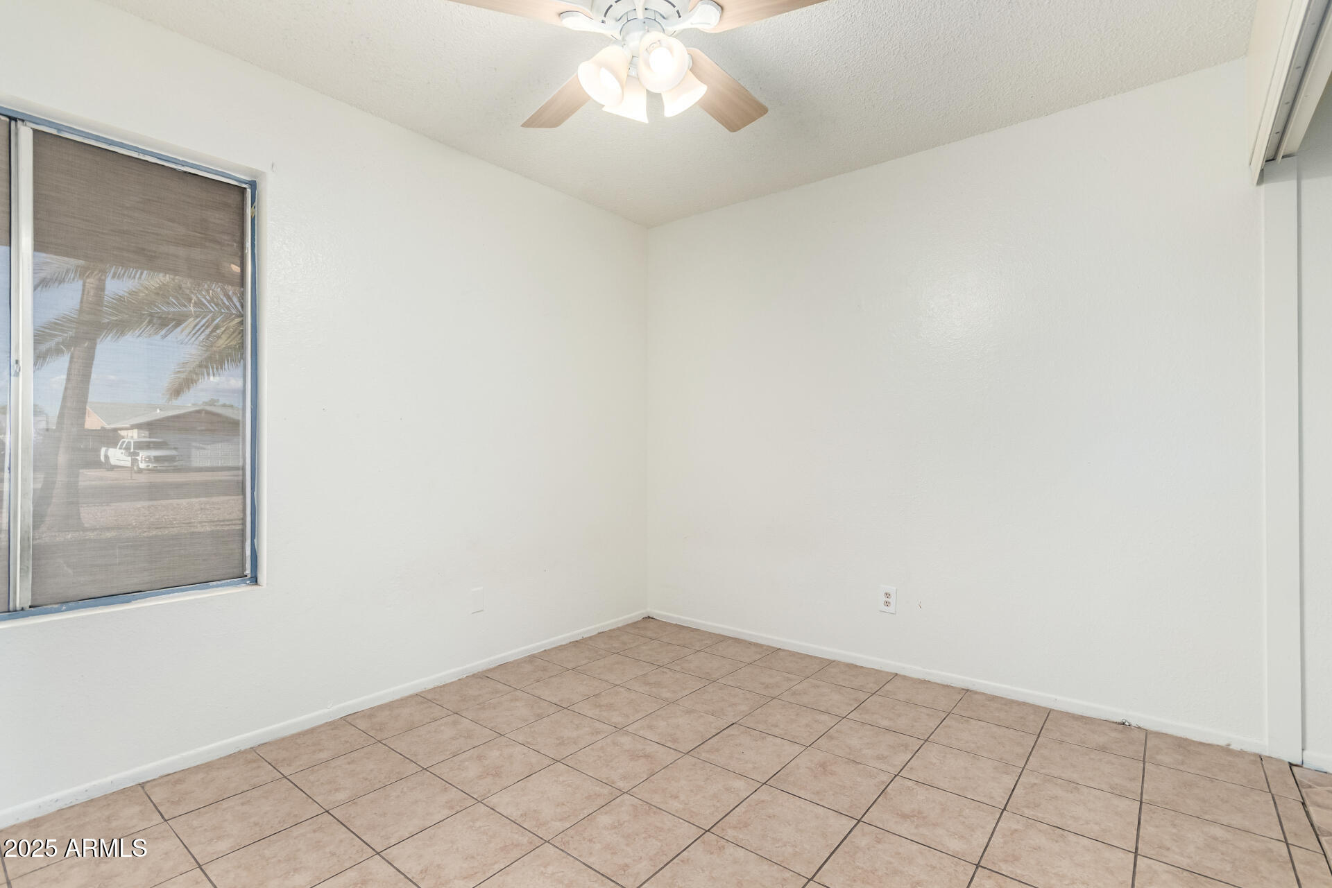 7133 West Hatcher Road Peoria, AZ 85345 - Photo 22 of 28 22 - Hatcher