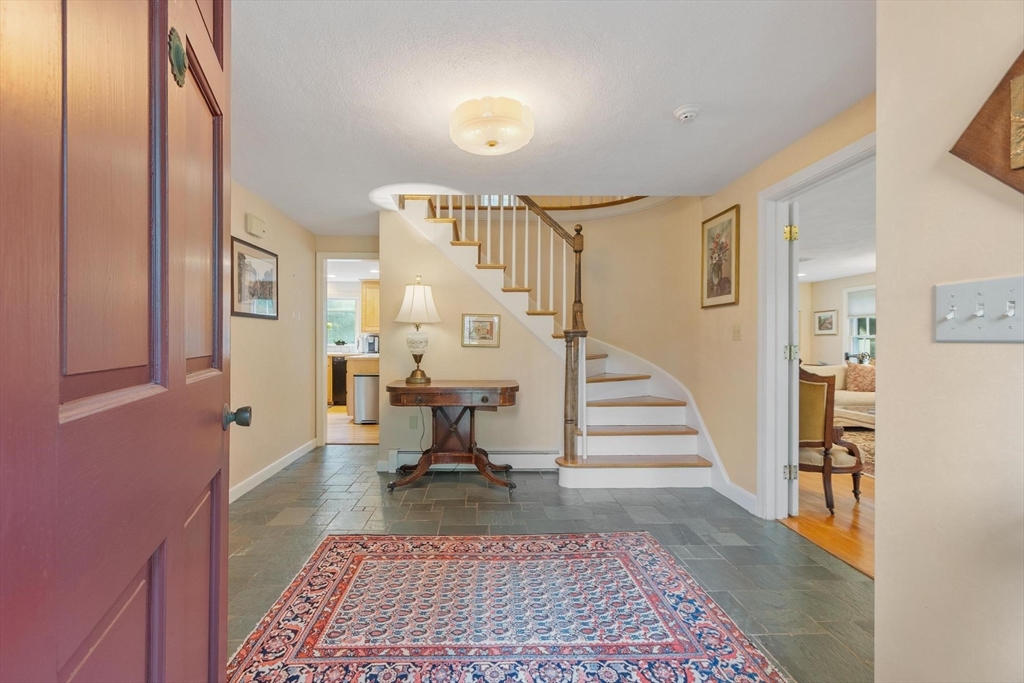 19 Huntingdon Road Lynnfield, MA 01940 - Photo 10 of 39
