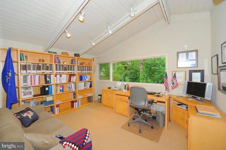 1221 Ranleigh Road McLean, VA 22101 - Photo 13 of 26 Third Bedroom/Office