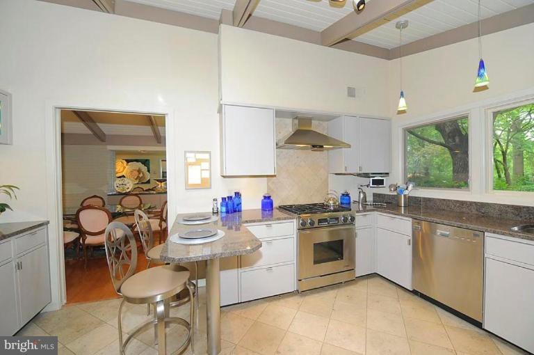1221 Ranleigh Road McLean, VA 22101 - Photo 23 of 26 Kitchen