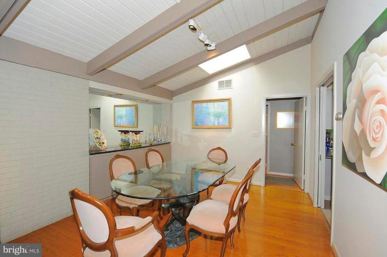 1221 Ranleigh Road McLean, VA 22101 - Photo 6 of 26 Dining Room