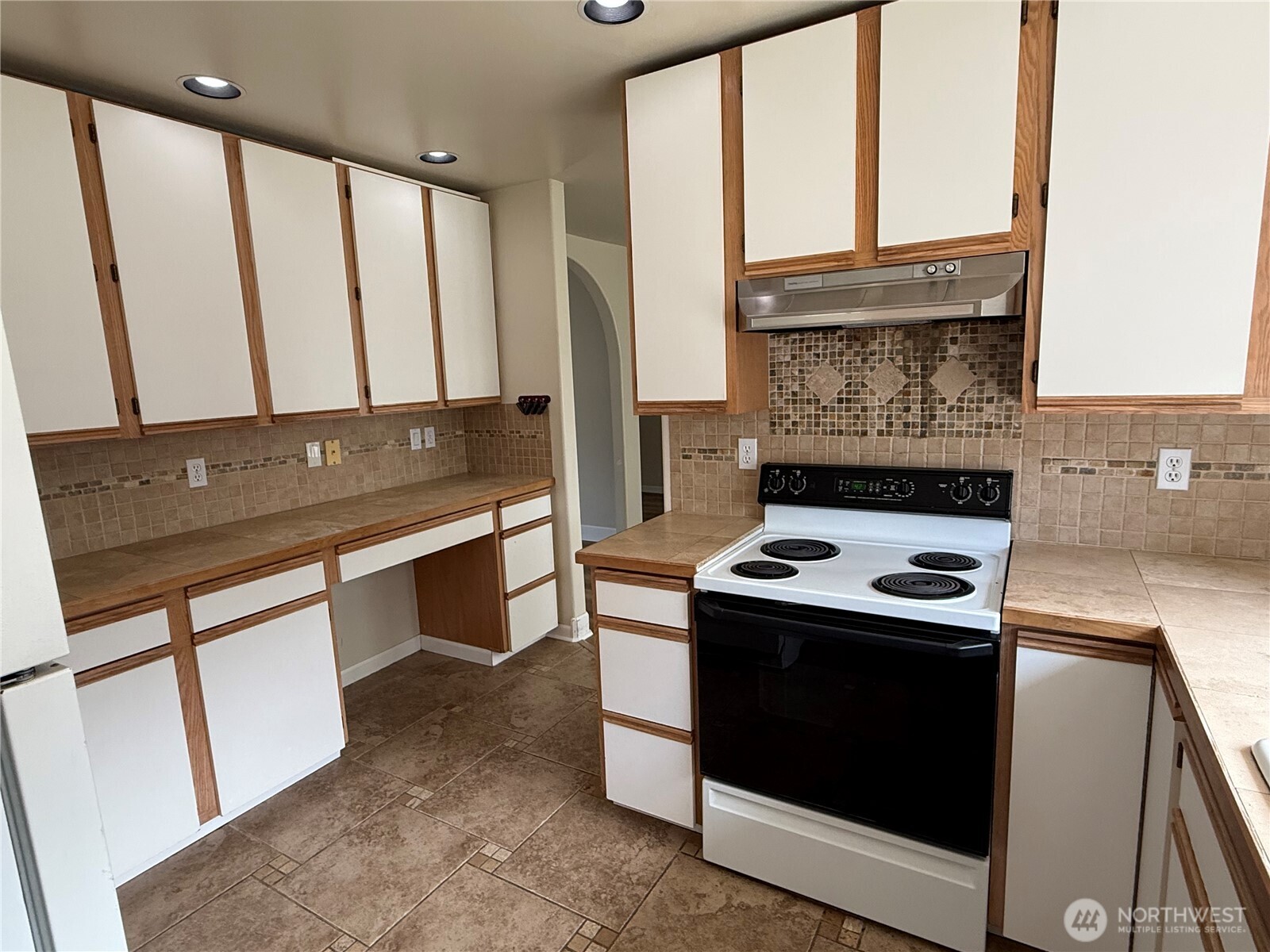 6222 Cady Road Everett, WA 98203 - Photo 8 of 26