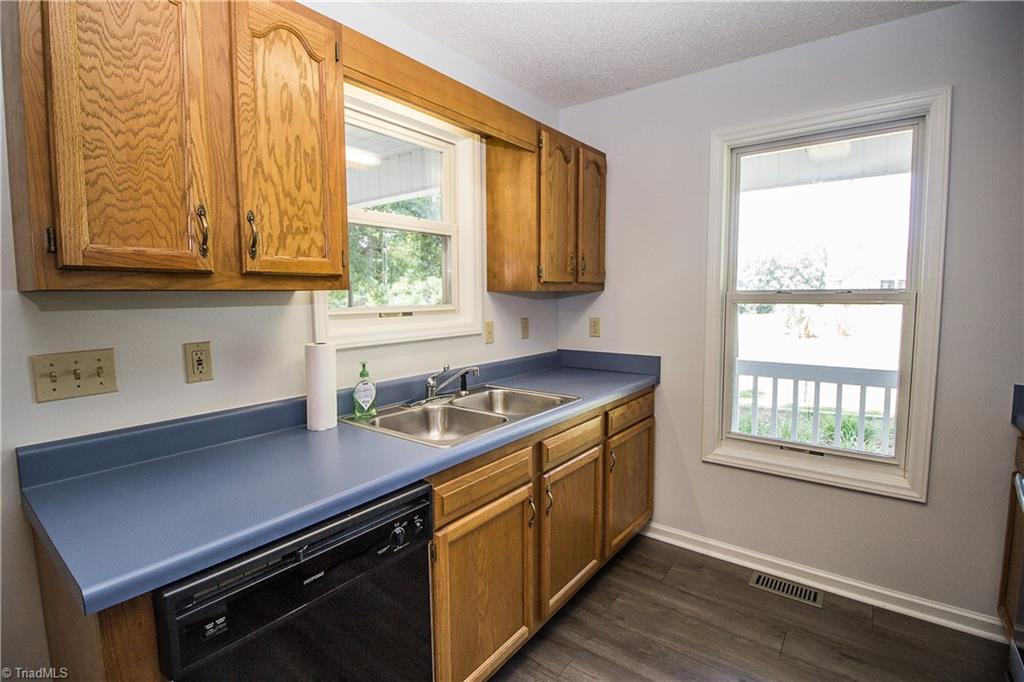 318 Helmstetler Road Lexington, NC 27295 - Photo 8 of 28