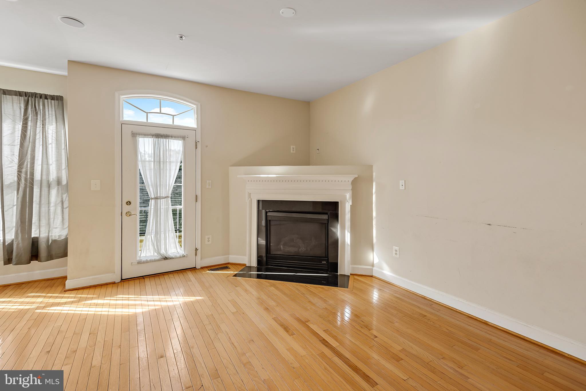 640 Cedar Spring Street Gaithersburg, MD 20877 - Photo 14 of 59 Gallery Image 14