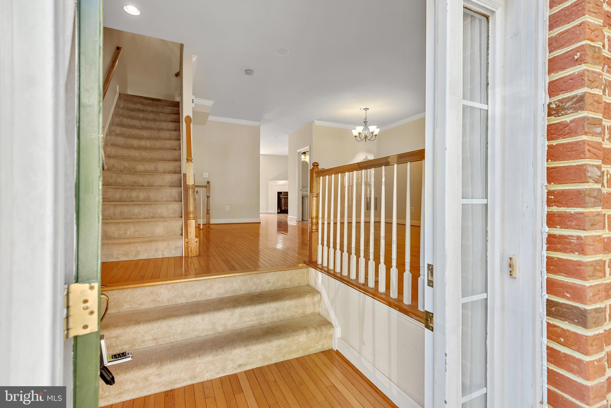 640 Cedar Spring Street Gaithersburg, MD 20877 - Photo 3 of 59 Gallery Image 3