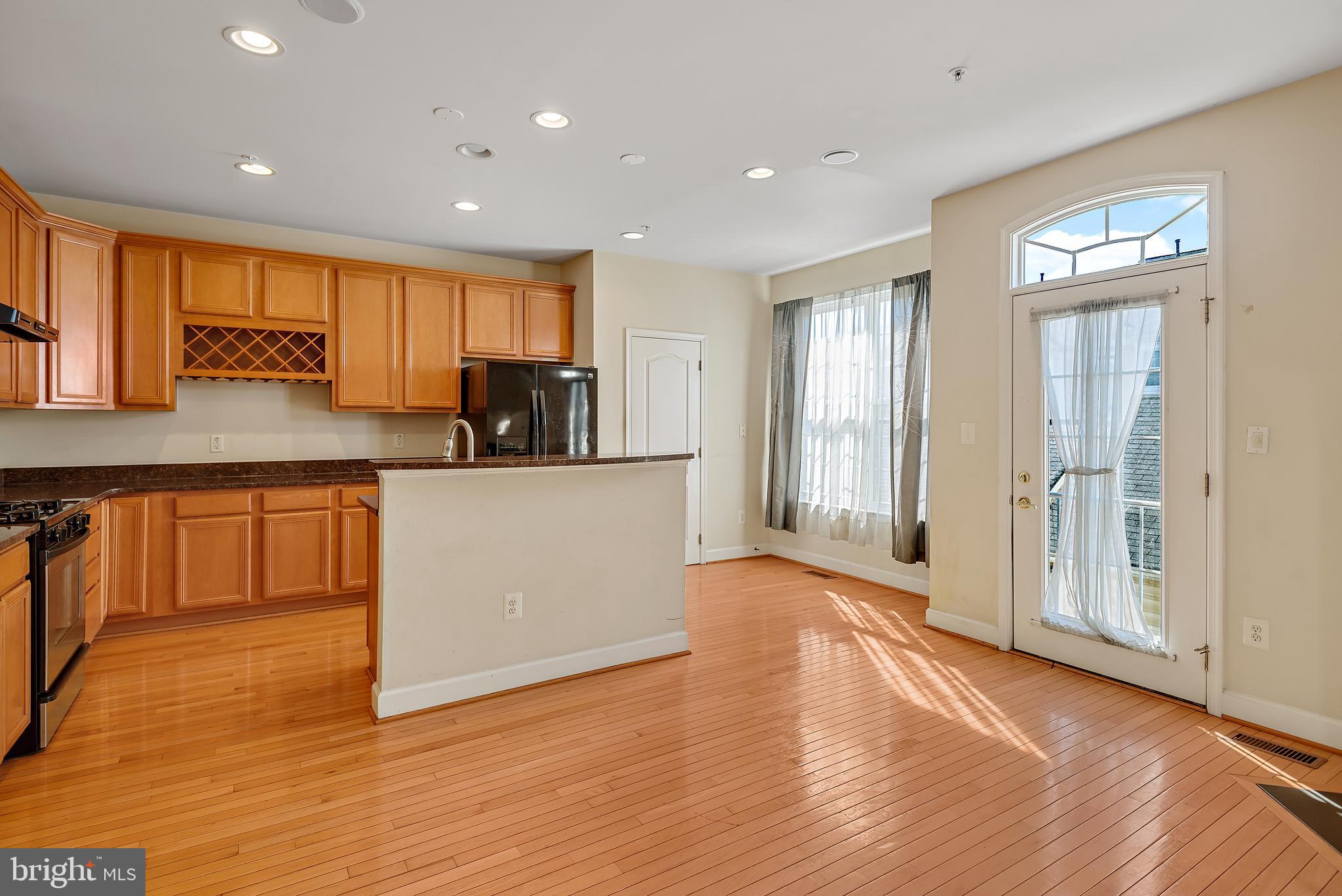 640 Cedar Spring Street Gaithersburg, MD 20877 - Photo 10 of 59 Gallery Image 10