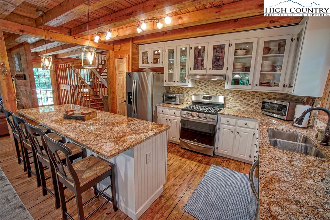 473 Double Knob Road Banner Elk, NC 28604 - Photo 11 of 49 Gallery Image 11