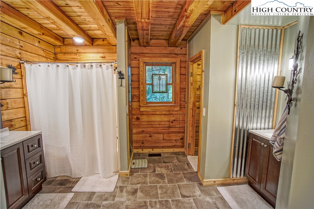 473 Double Knob Road Banner Elk, NC 28604 - Photo 18 of 49 Gallery Image 18