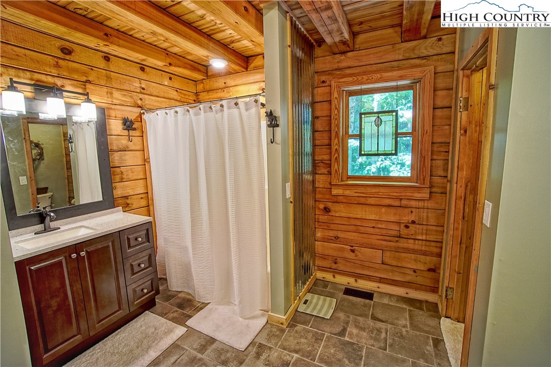 473 Double Knob Road Banner Elk, NC 28604 - Photo 19 of 49 Gallery Image 19