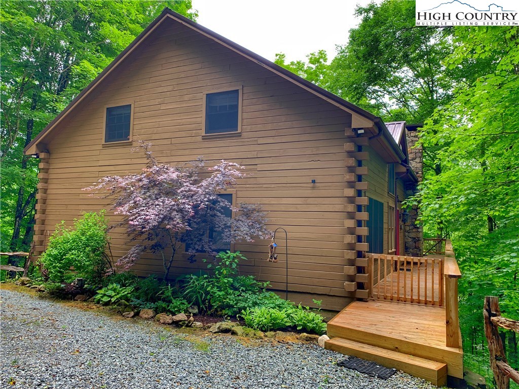 473 Double Knob Road Banner Elk, NC 28604 - Photo 2 of 49 Gallery Image 2
