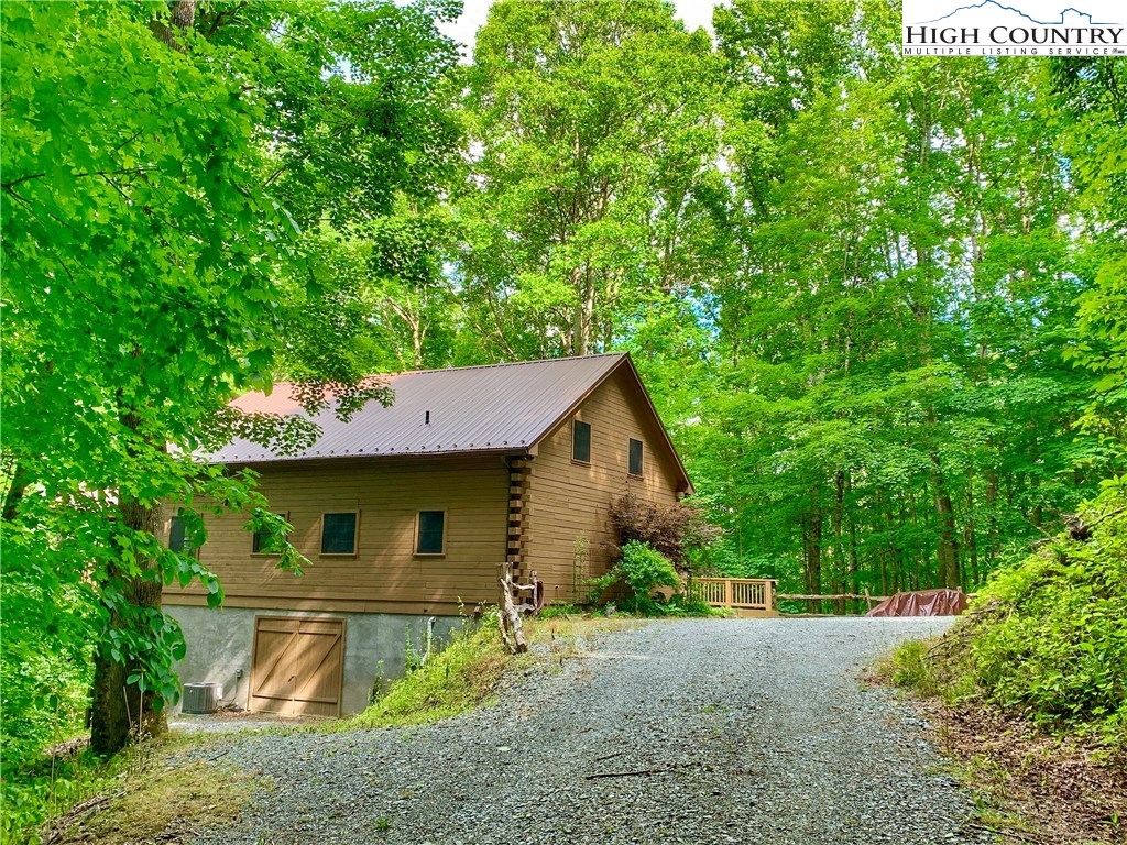 473 Double Knob Road Banner Elk, NC 28604 - Photo 40 of 49 Gallery Image 40