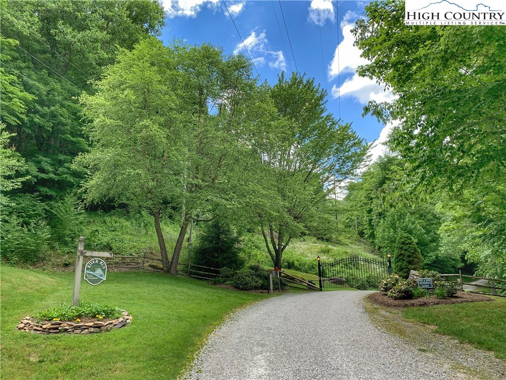 473 Double Knob Road Banner Elk, NC 28604 - Photo 46 of 49 Gallery Image 46