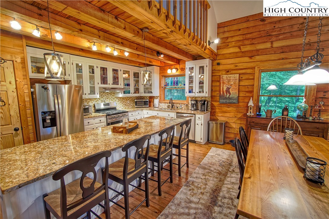 473 Double Knob Road Banner Elk, NC 28604 - Photo 10 of 49 Gallery Image 10