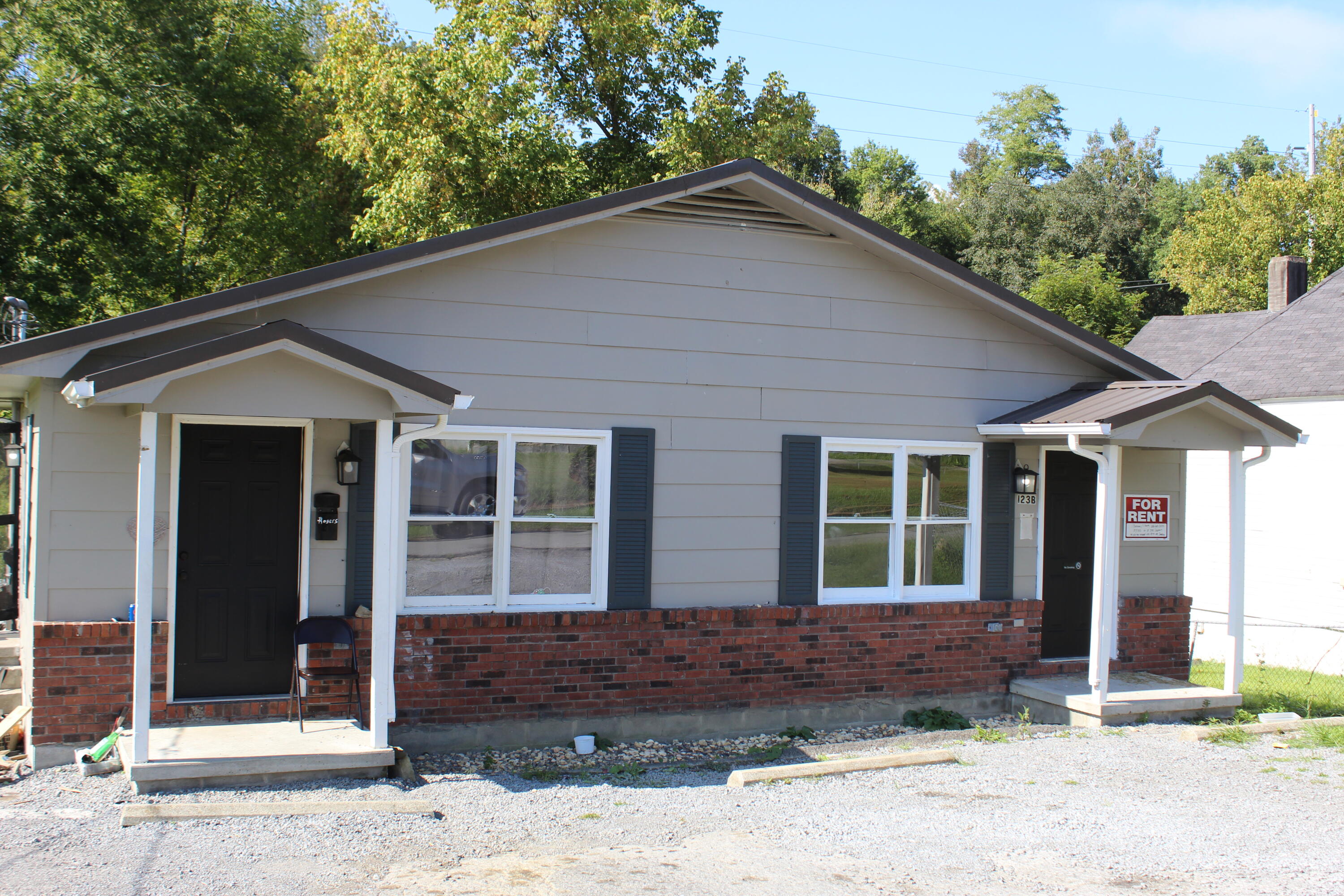 123 Lynnwood Road Middlesboro, KY 40965 - Photo 1 of 13 IMG_1466