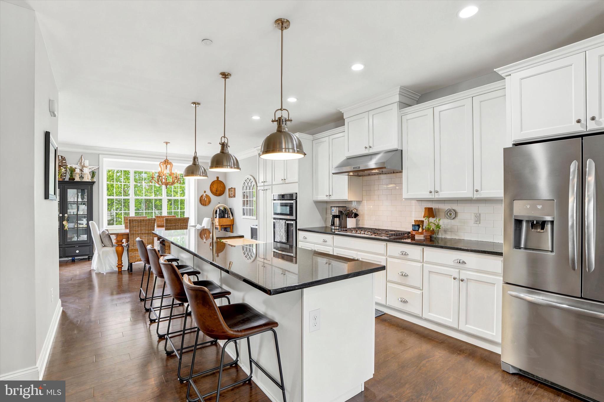 203 Corvus Circle Springfield, PA 19064 - Photo 10 of 41 Counter for 4-6 chairs
