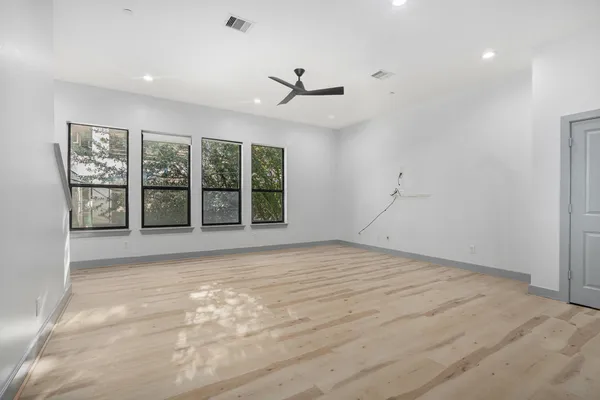 $2,500 | 2422 Navigation Boulevard, Unit G, Houston, TX 77003