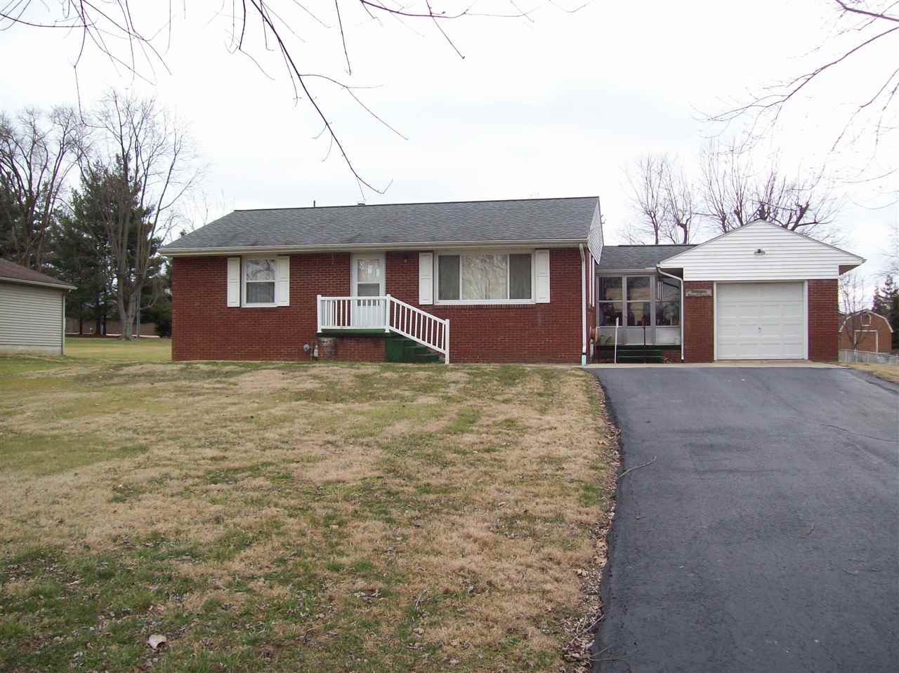 1811 Outer Lake Road Princeton, IN 47670 - Photo 1 of 13 Gallery Image 1