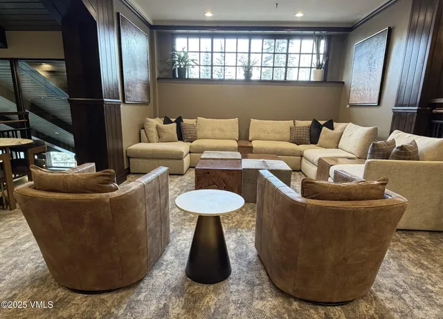 $135,000 | 46 Avondale Lane, Unit 307 WEEKS 5&6 3 ADD'L WKS, Beaver Creek, CO 81620