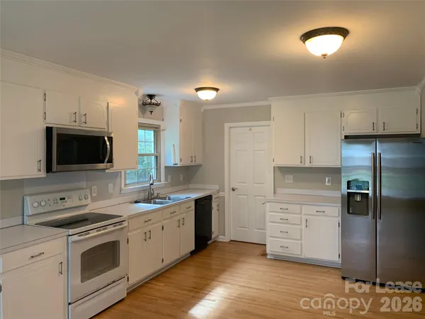 $3,595 | 1130 Cheddington Drive, Charlotte, NC 28211