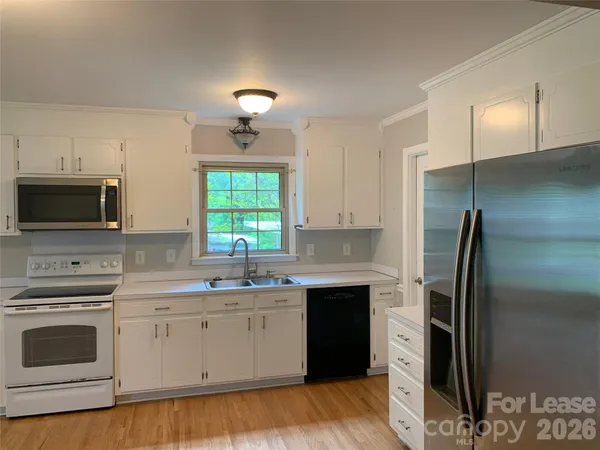 $3,595 | 1130 Cheddington Drive, Charlotte, NC 28211