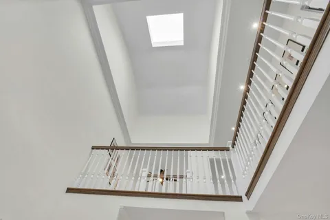 $1,069,000 | 54 Estate Court, Unit 54, Woodbury, NY 11797