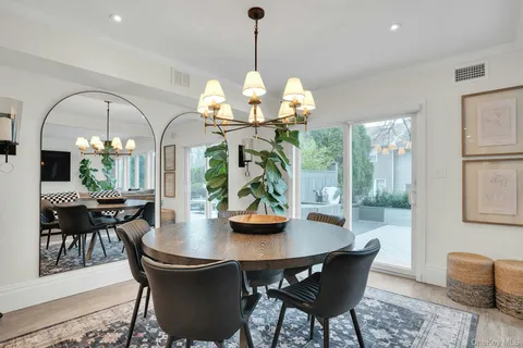 $1,069,000 | 54 Estate Court, Unit 54, Woodbury, NY 11797