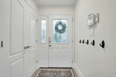 $1,069,000 | 54 Estate Court, Unit 54, Woodbury, NY 11797