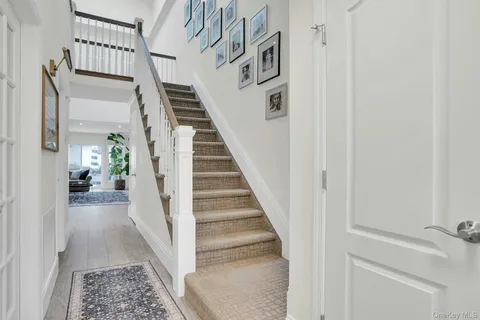 $1,069,000 | 54 Estate Court, Unit 54, Woodbury, NY 11797