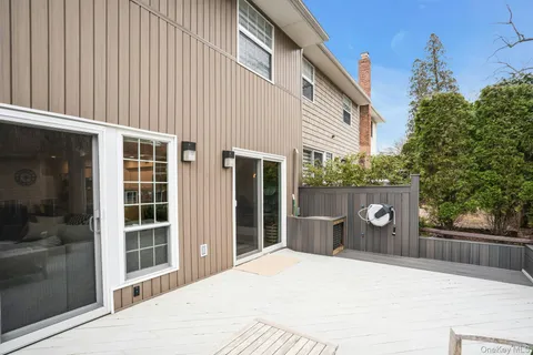 $1,069,000 | 54 Estate Court, Unit 54, Woodbury, NY 11797