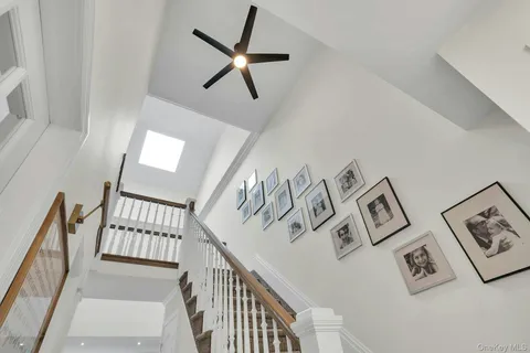 $1,069,000 | 54 Estate Court, Unit 54, Woodbury, NY 11797