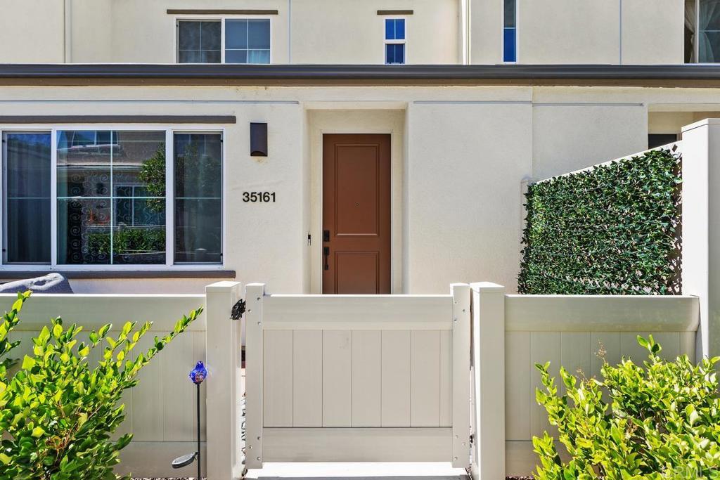 35161 Grove Trail Fallbrook, CA 92028 - Photo 4 of 38