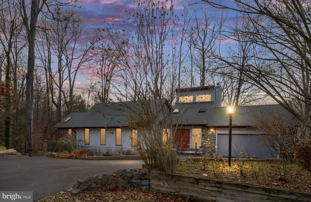 $949,000 | 6207 Possum Trot Court, Manassas, VA 20112