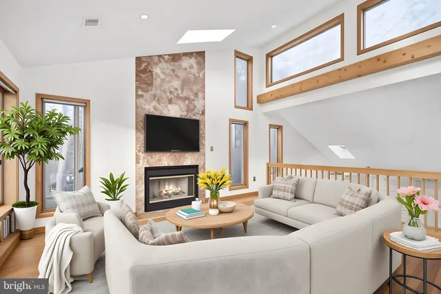 $949,000 | 6207 Possum Trot Court, Manassas, VA 20112