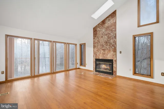 $949,000 | 6207 Possum Trot Court, Manassas, VA 20112