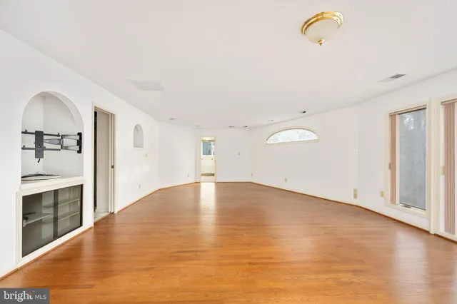 $949,000 | 6207 Possum Trot Court, Manassas, VA 20112