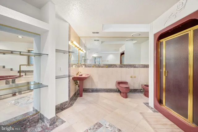 $949,000 | 6207 Possum Trot Court, Manassas, VA 20112