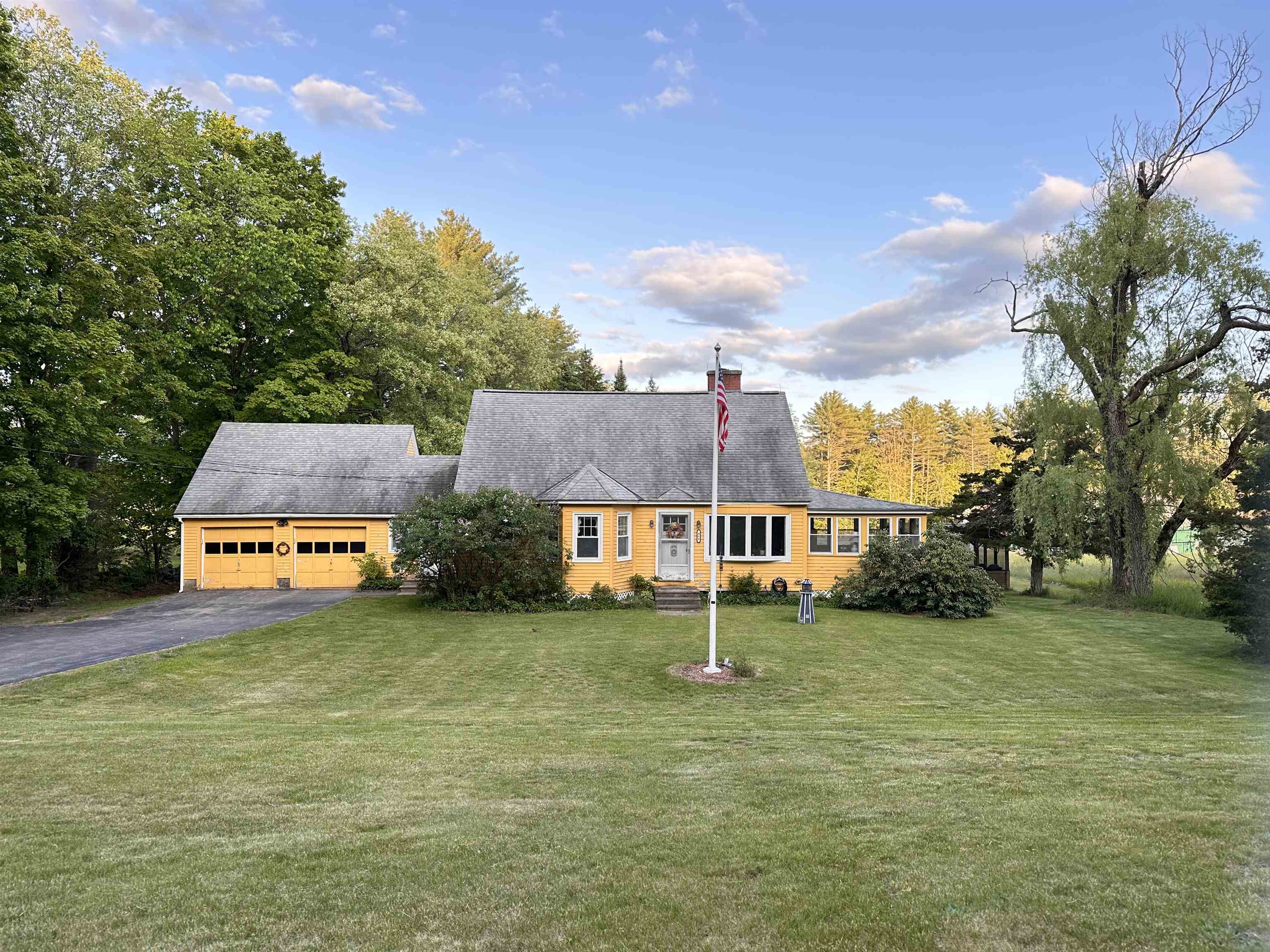 464 Josiah Bartlett Road Concord, NH 03301 - Photo 1 of 39 Gallery Image 1