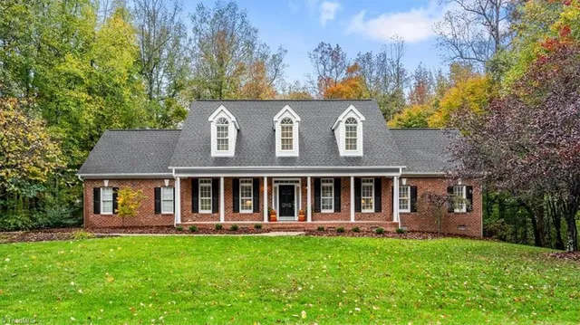 $549,000 | 1903 Ridge Oaks Court, Oak Ridge, NC 27310