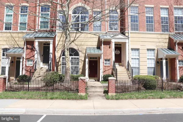 $2,900 | 1925 Crescent Park Drive, Unit 105A, Reston, VA 20190