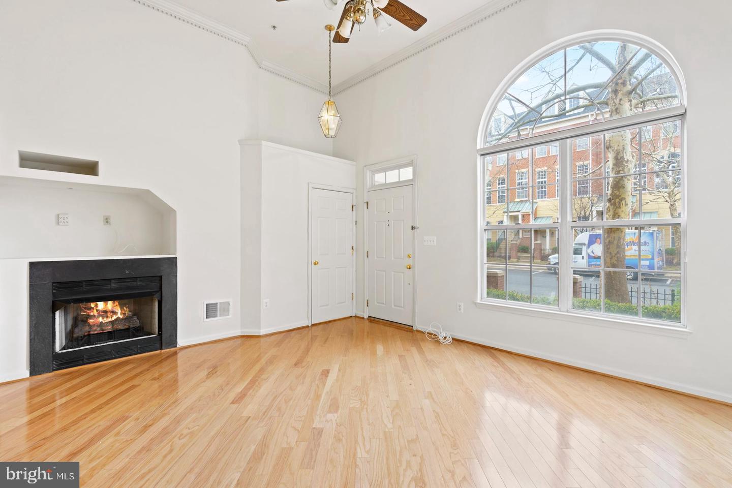 1925 Crescent Park Drive, Unit 105A Reston, VA 20190 - Photo 3 of 23