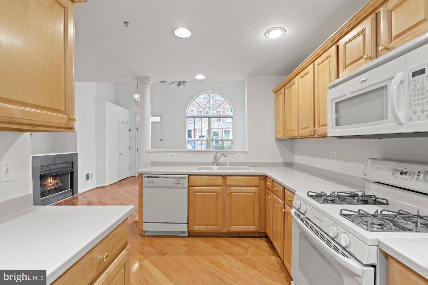 1925 Crescent Park Drive, Unit 105A Reston, VA 20190 - Photo 6 of 23