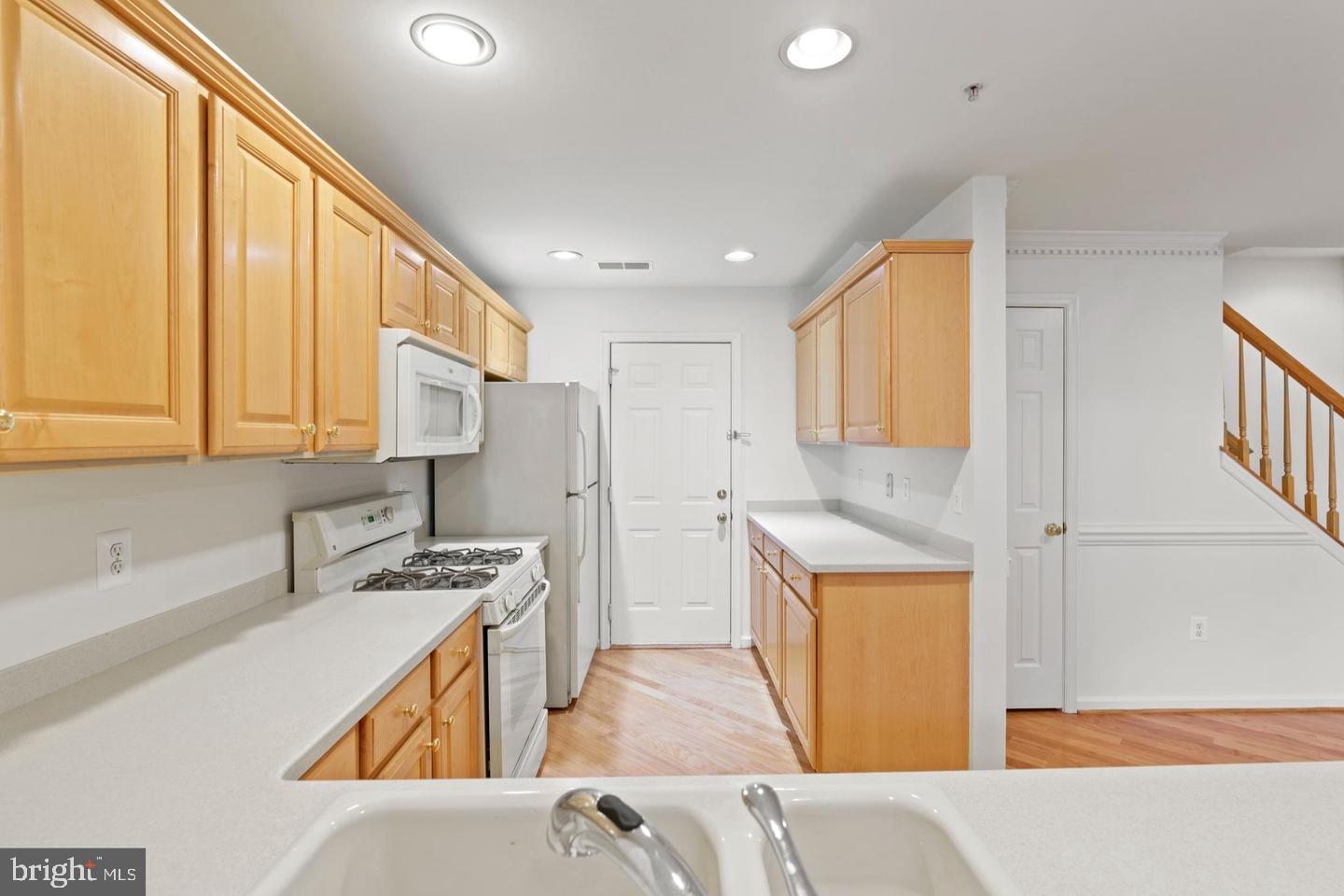 1925 Crescent Park Drive, Unit 105A Reston, VA 20190 - Photo 7 of 23