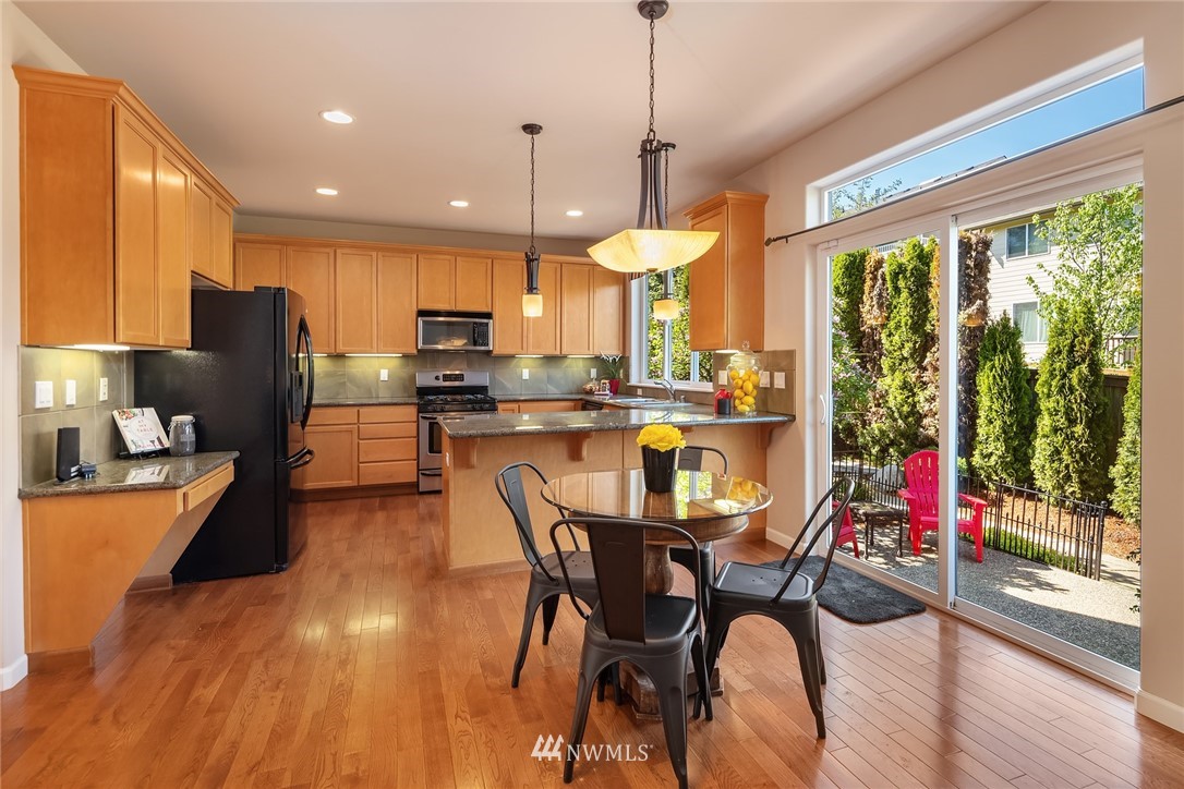 1711 237th Place Southwest Bothell, WA 98021 - Photo 3 of 24