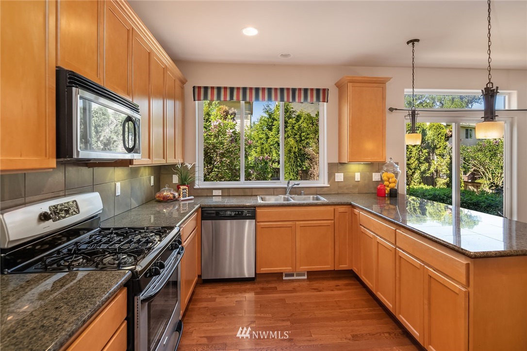 1711 237th Place Southwest Bothell, WA 98021 - Photo 5 of 24