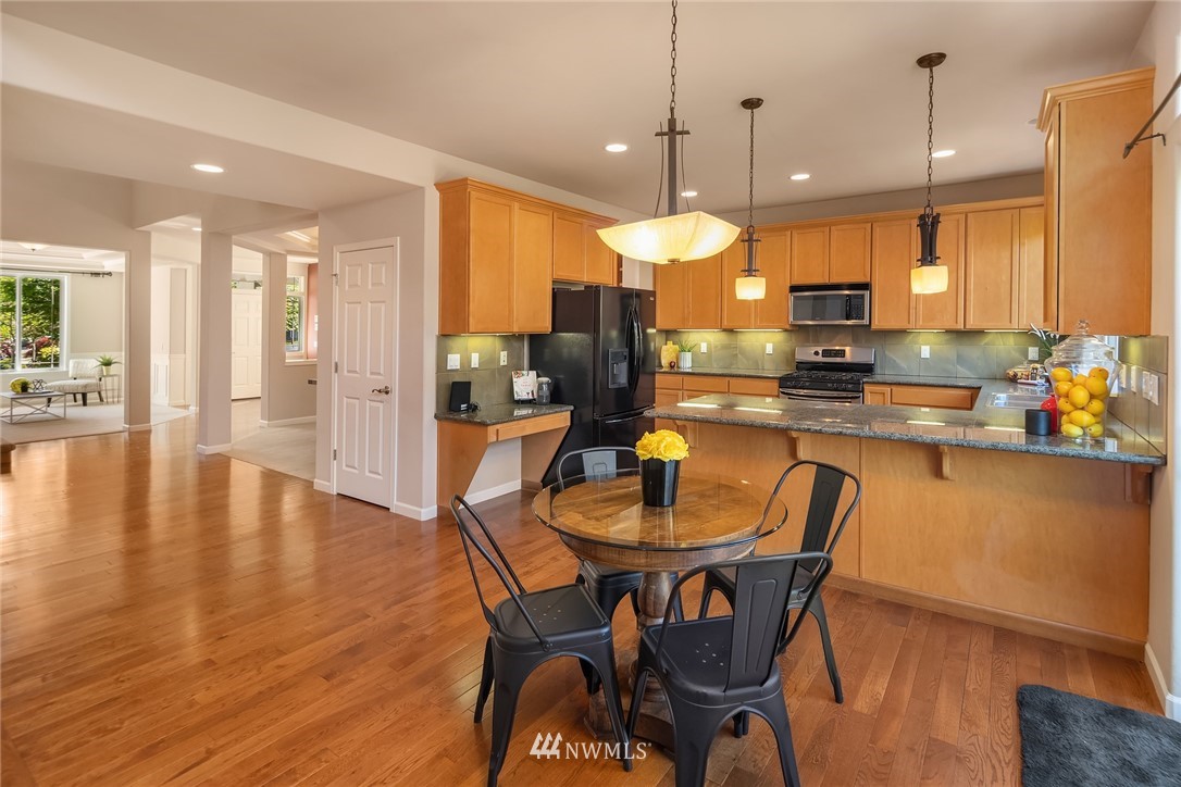 1711 237th Place Southwest Bothell, WA 98021 - Photo 6 of 24