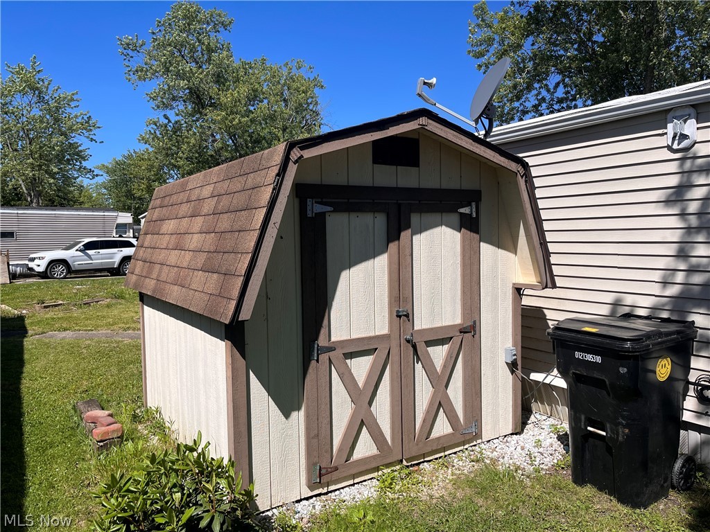 12860 Mayfield Road, Unit 42 Chardon, OH 44024 - Photo 31 of 33 Shed